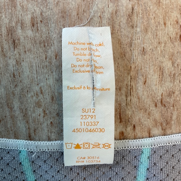 Lucy short sleeve workout tee - cool back design! - Picture 6 of 7